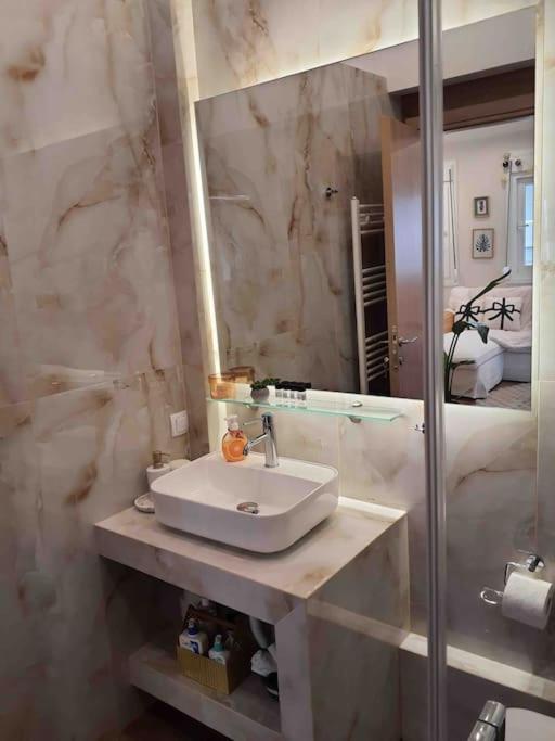 Cozy στο κεντρο Apartment
